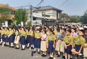 10B-GLADI BERSIH UPACARA HUT RI